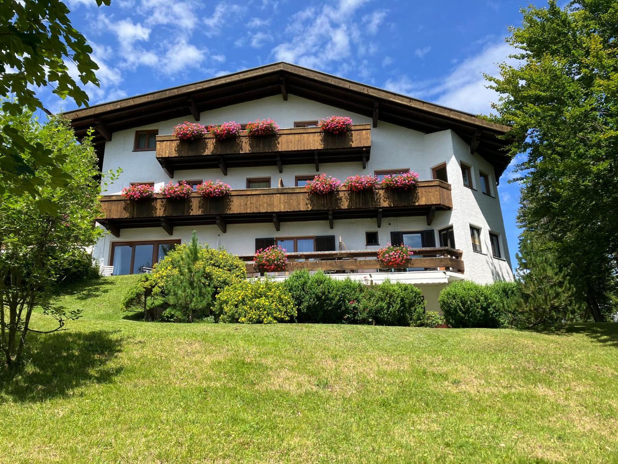 Landhaus Frenes Apartments Seefeld in Tirol Esterno foto