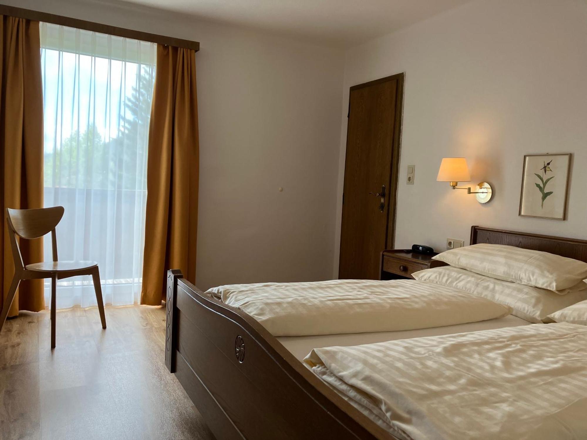 Landhaus Frenes Apartments Seefeld in Tirol Esterno foto